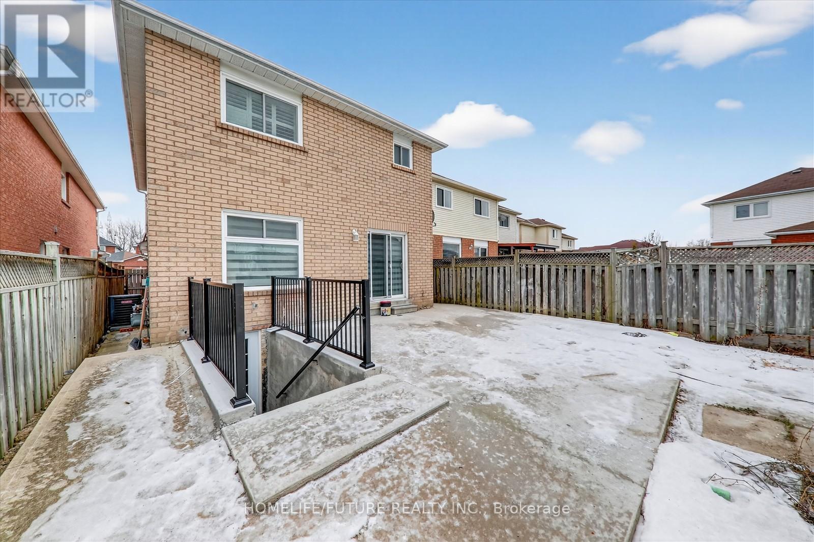 Main & 2nd - 231 Timberlane Drive, Brampton, Ontario  L6Y 4V7 - Photo 31 - W12705514