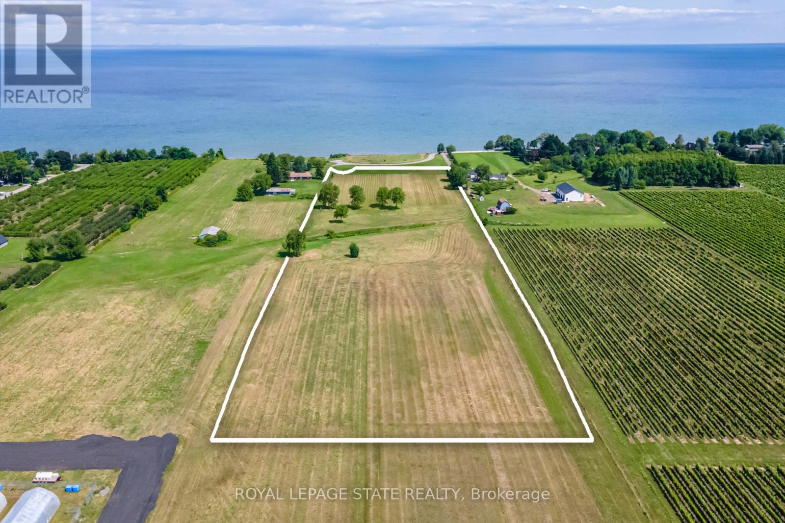 4558 Lakeside Drive, Lincoln, Ontario  L0R 1B1 - Photo 3 - X12705498