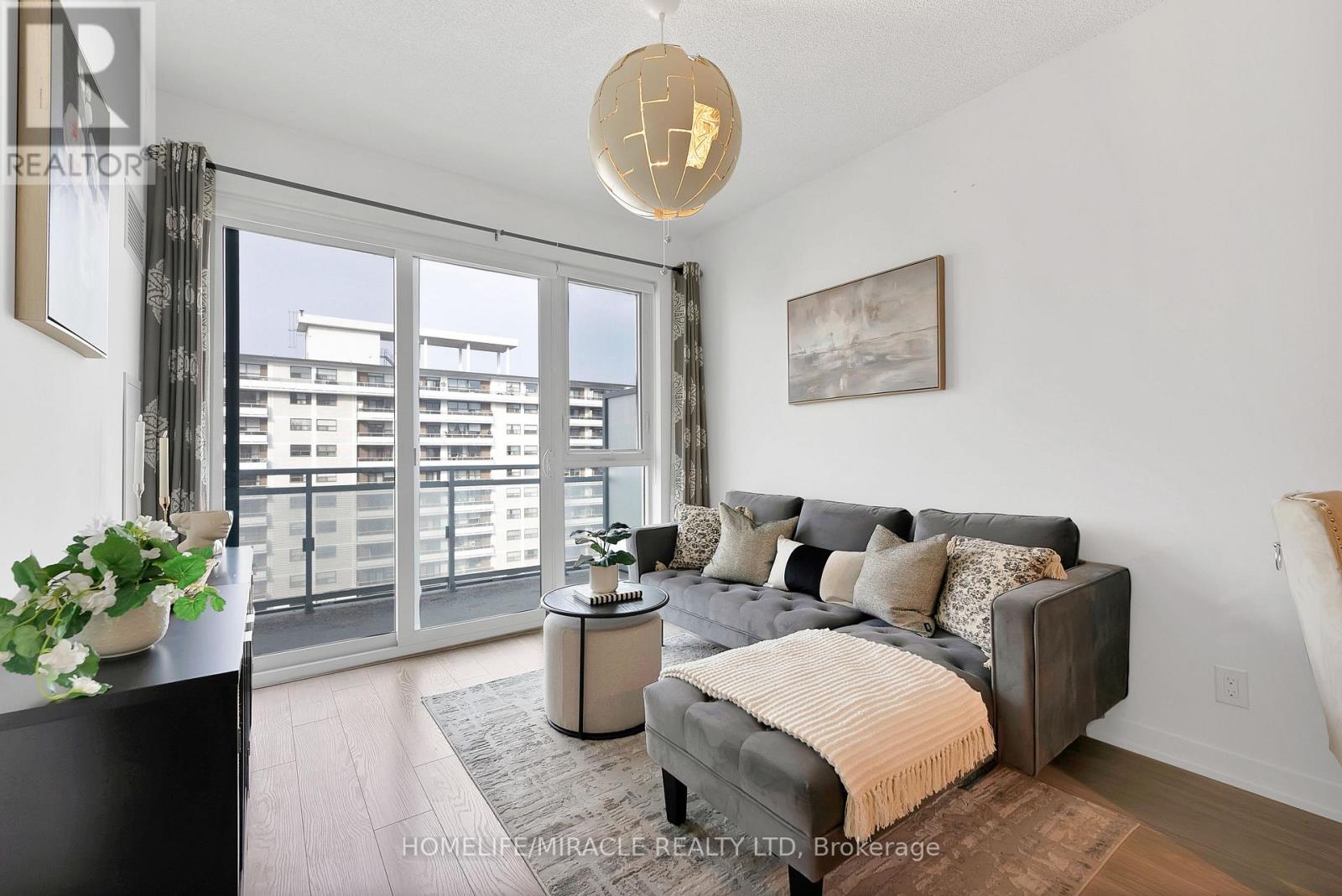 1218 - 1830 Bloor Street, Toronto, Ontario  M6P 3K8 - Photo 11 - W12702826