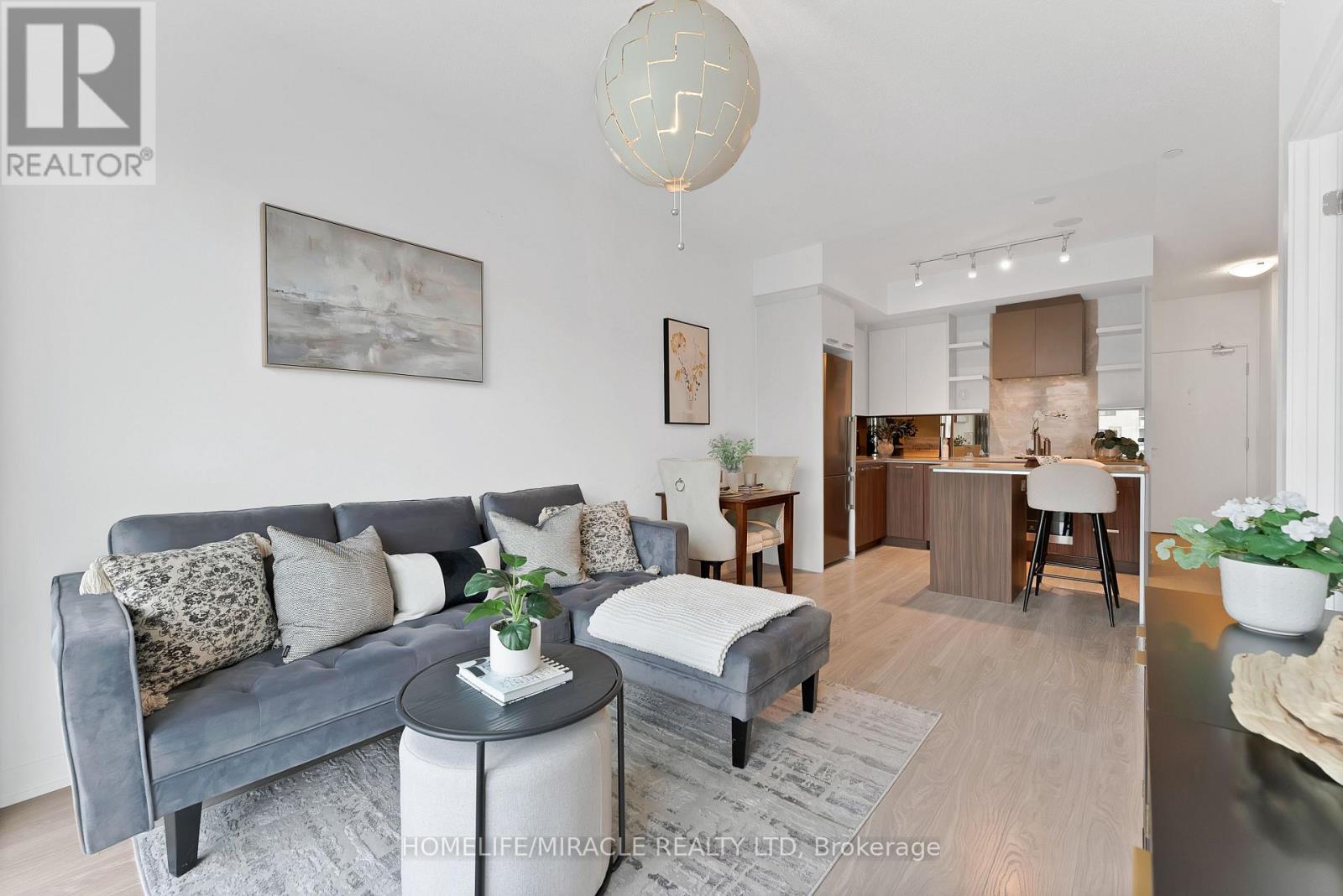 1218 - 1830 Bloor Street, Toronto, Ontario  M6P 3K8 - Photo 10 - W12702826