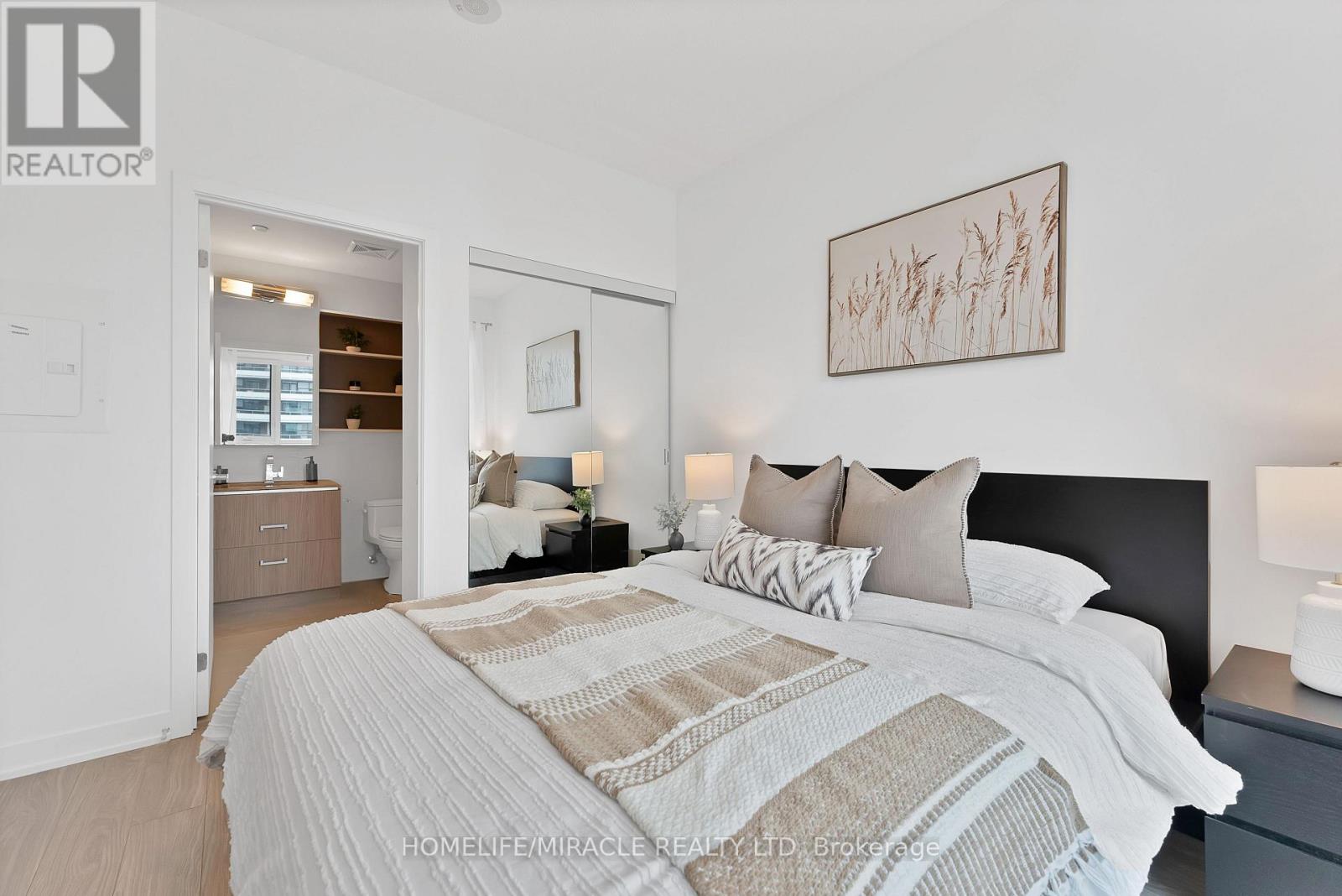 1218 - 1830 Bloor Street, Toronto, Ontario  M6P 3K8 - Photo 14 - W12702826