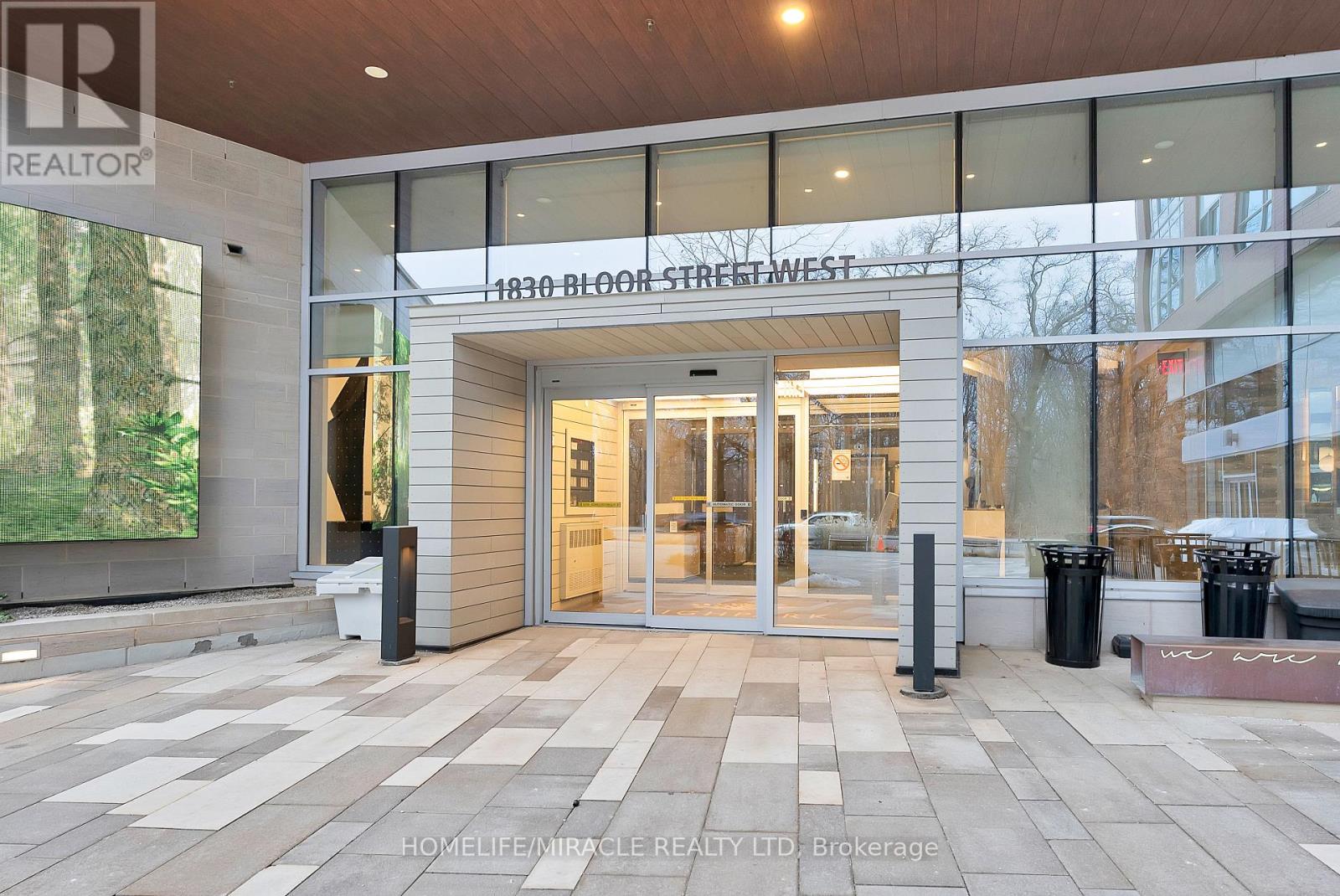 1218 - 1830 Bloor Street, Toronto, Ontario  M6P 3K8 - Photo 2 - W12702826