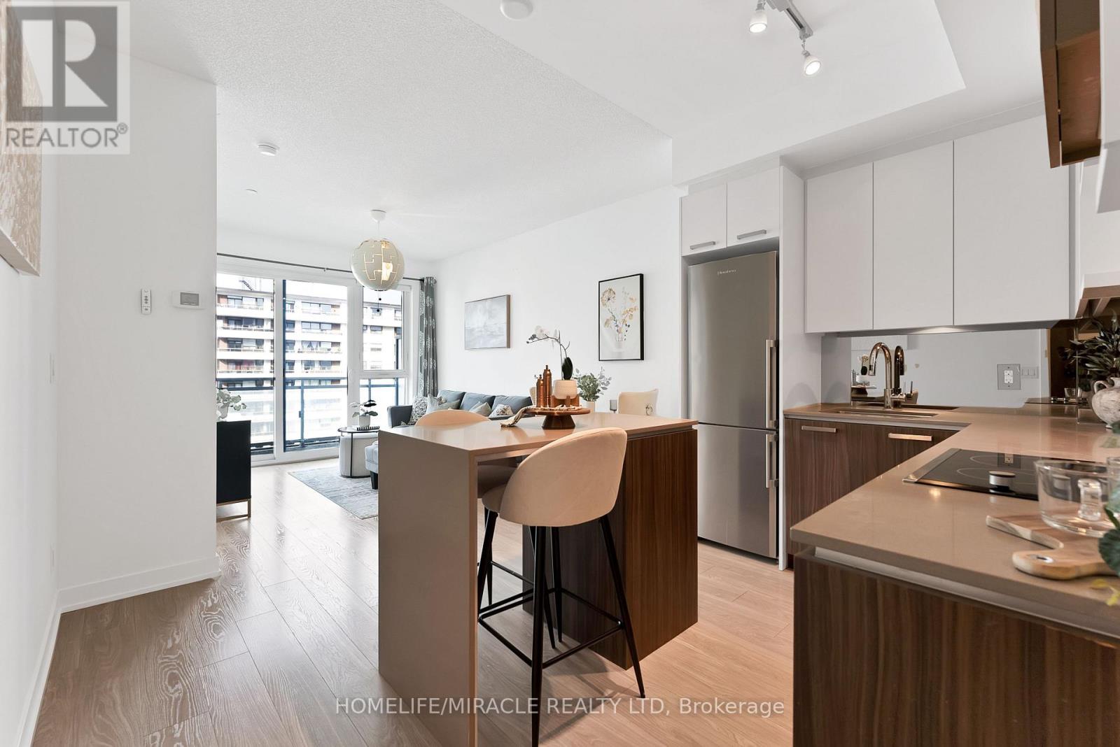 1218 - 1830 Bloor Street, Toronto, Ontario  M6P 3K8 - Photo 6 - W12702826