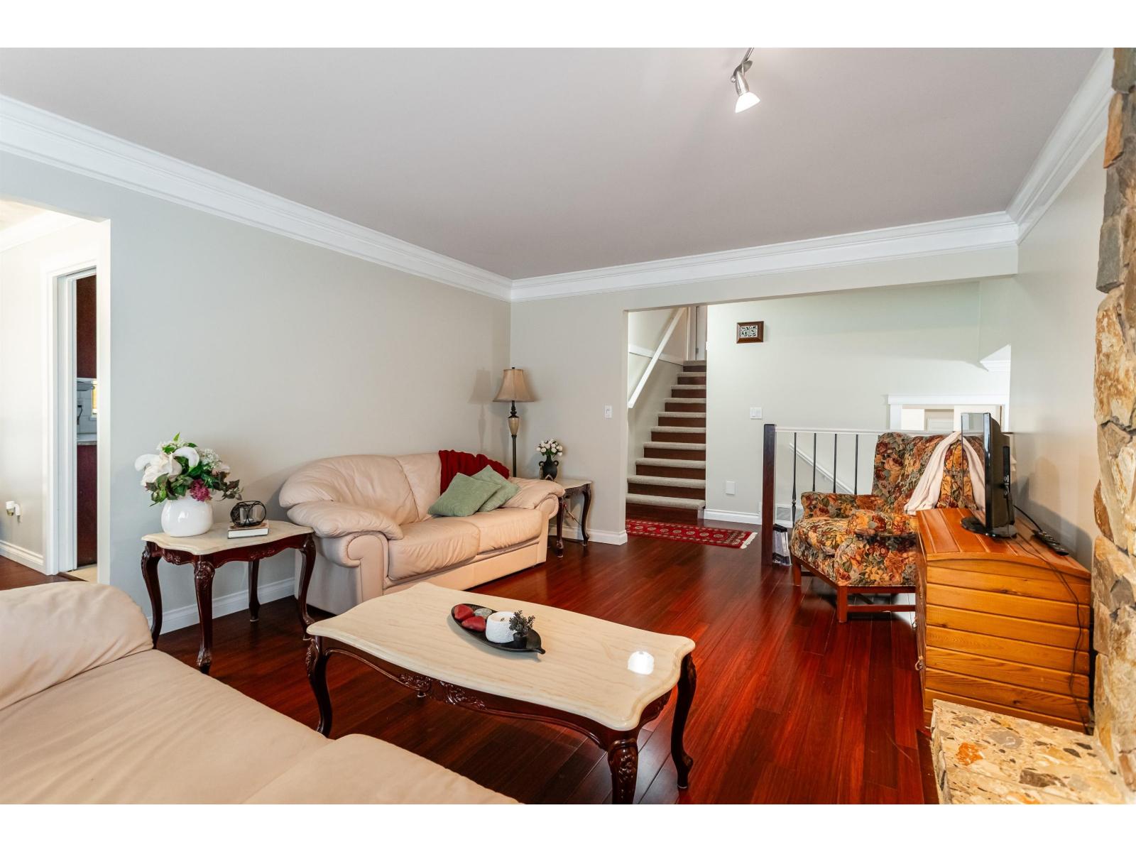 8971 145a Street, Surrey, British Columbia  V3R 7J7 - Photo 4 - R3080347