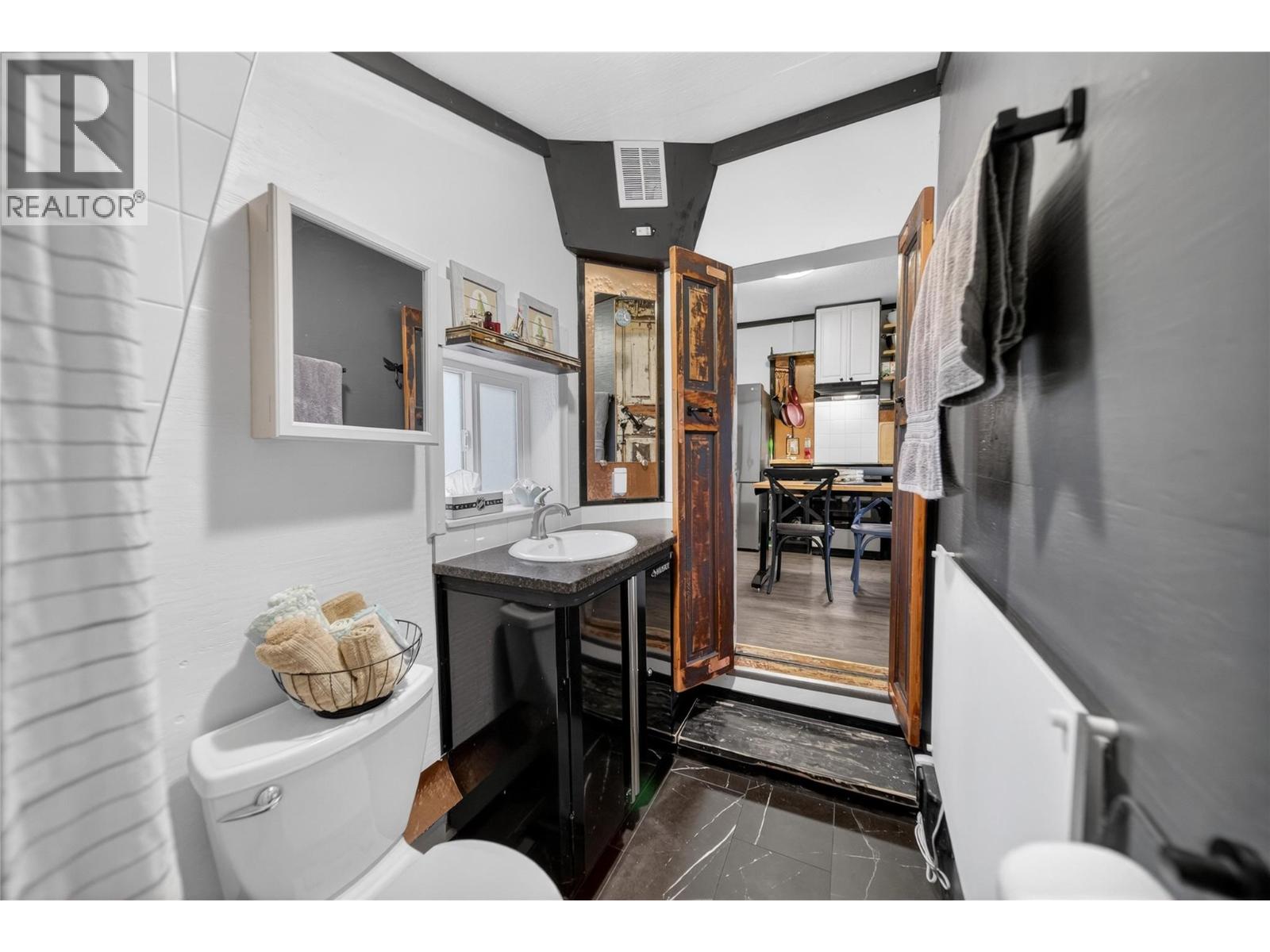 310 Kootenay Street N, Cranbrook, British Columbia V1C 3T7 - Photo 14 - 10372807