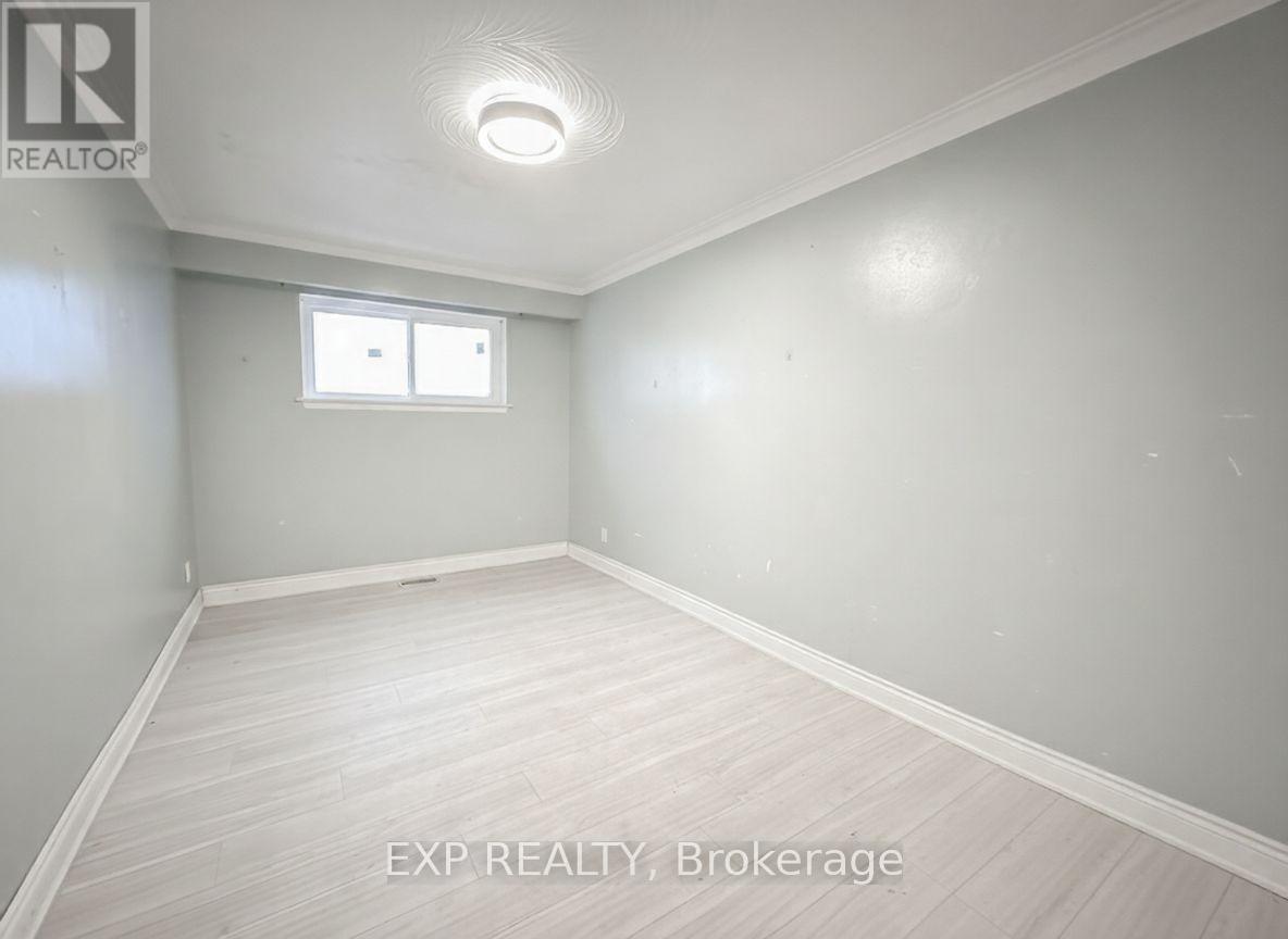 Main And Second - 5 Gooderham Drive E, Toronto, Ontario  M1R 3G4 - Photo 11 - E12701884