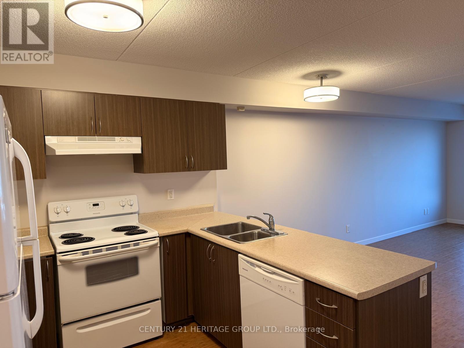 317 - 10415 Yonge Street, Richmond Hill, Ontario  L4C 0Z3 - Photo 4 - N12705374