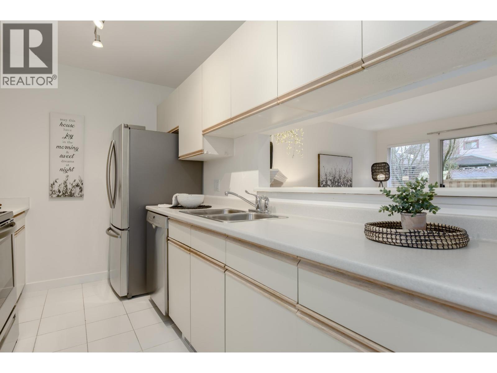 6 4245 Sophia Street, Vancouver, British Columbia  V5V 3V6 - Photo 9 - R3080443