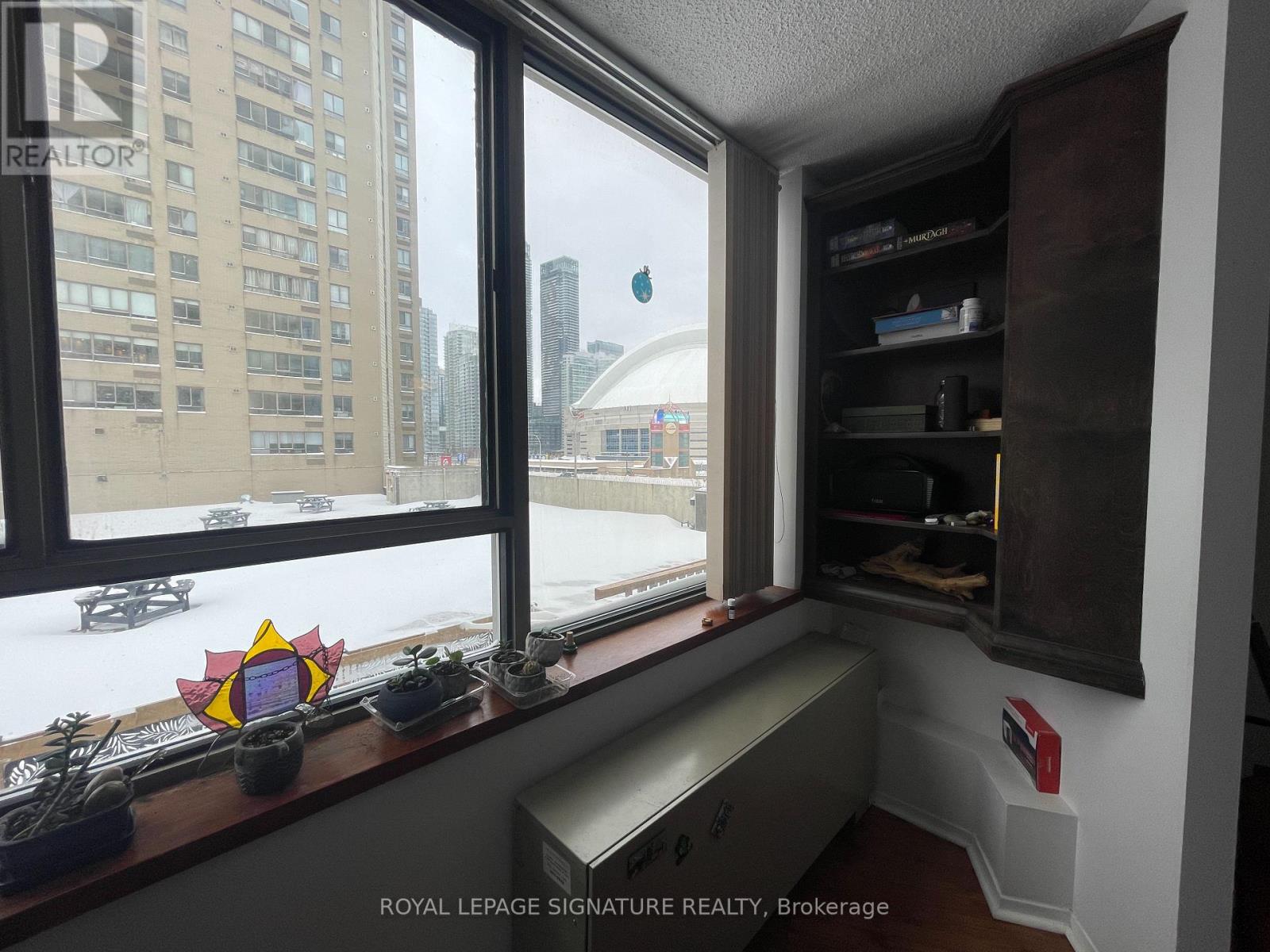 604 - 260 Queens Quay W, Toronto, Ontario  M5J 2N3 - Photo 16 - C12705552