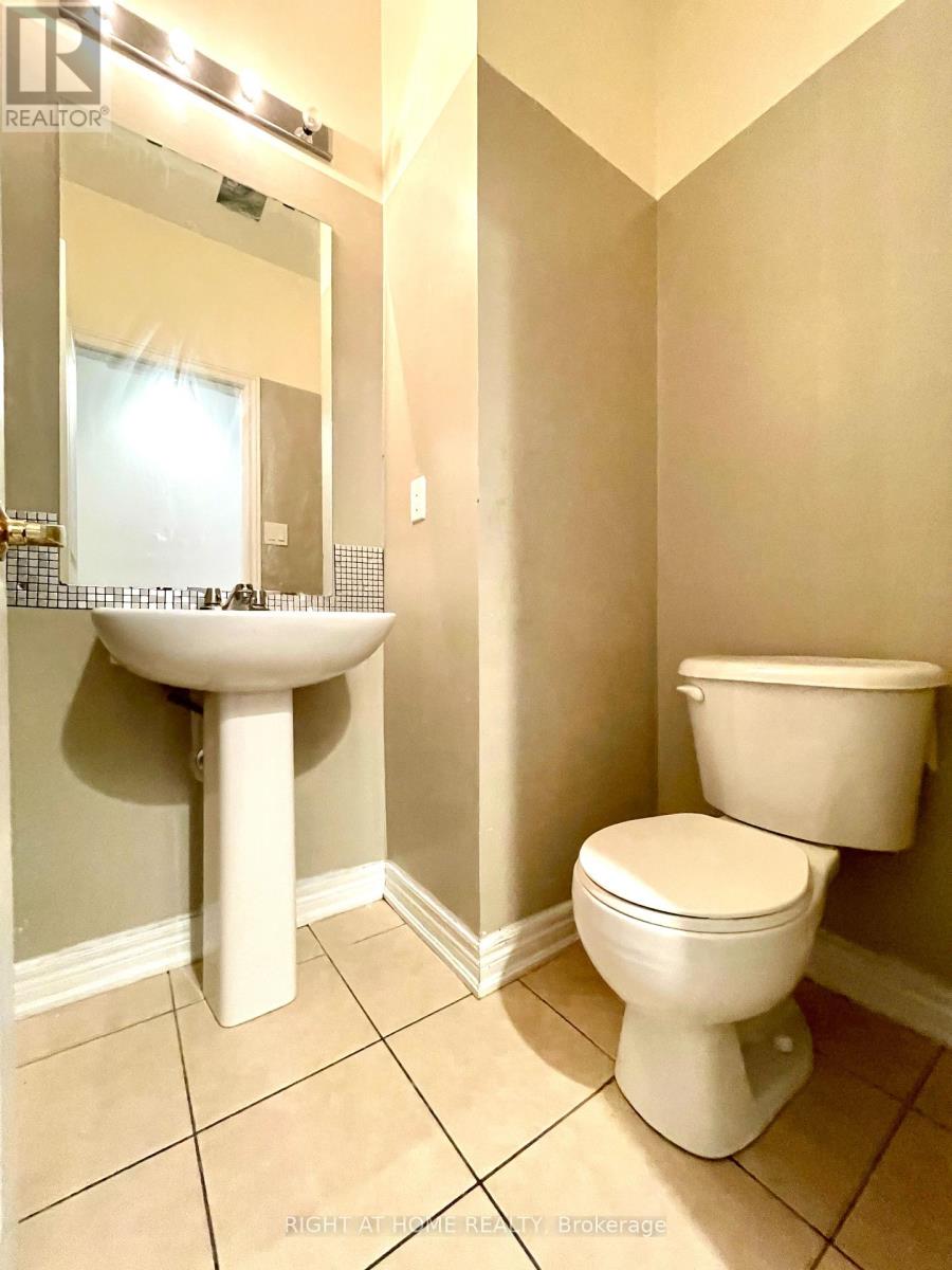 A - 10 Vanderbrink Drive, Brampton, Ontario  L6R 0E5 - Photo 14 - W12529558