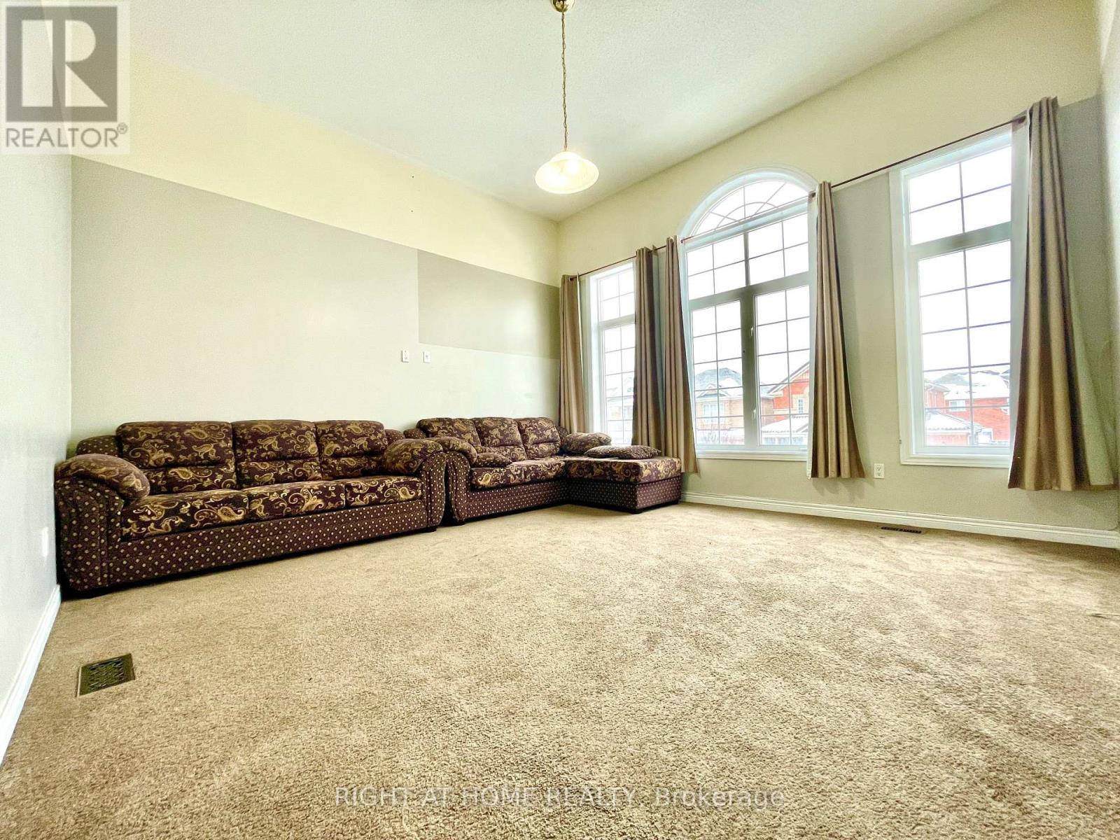 A - 10 Vanderbrink Drive, Brampton, Ontario  L6R 0E5 - Photo 19 - W12529558