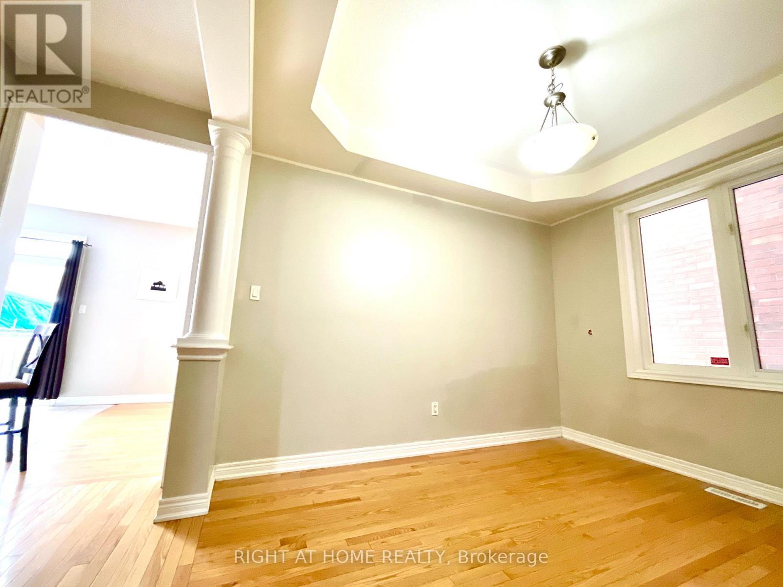 A - 10 Vanderbrink Drive, Brampton, Ontario  L6R 0E5 - Photo 13 - W12529558