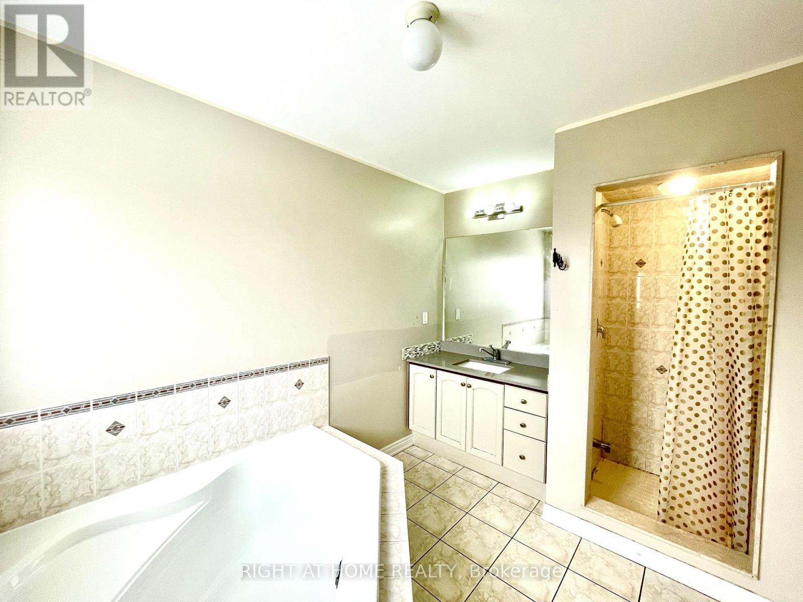 A - 10 Vanderbrink Drive, Brampton, Ontario  L6R 0E5 - Photo 27 - W12529558