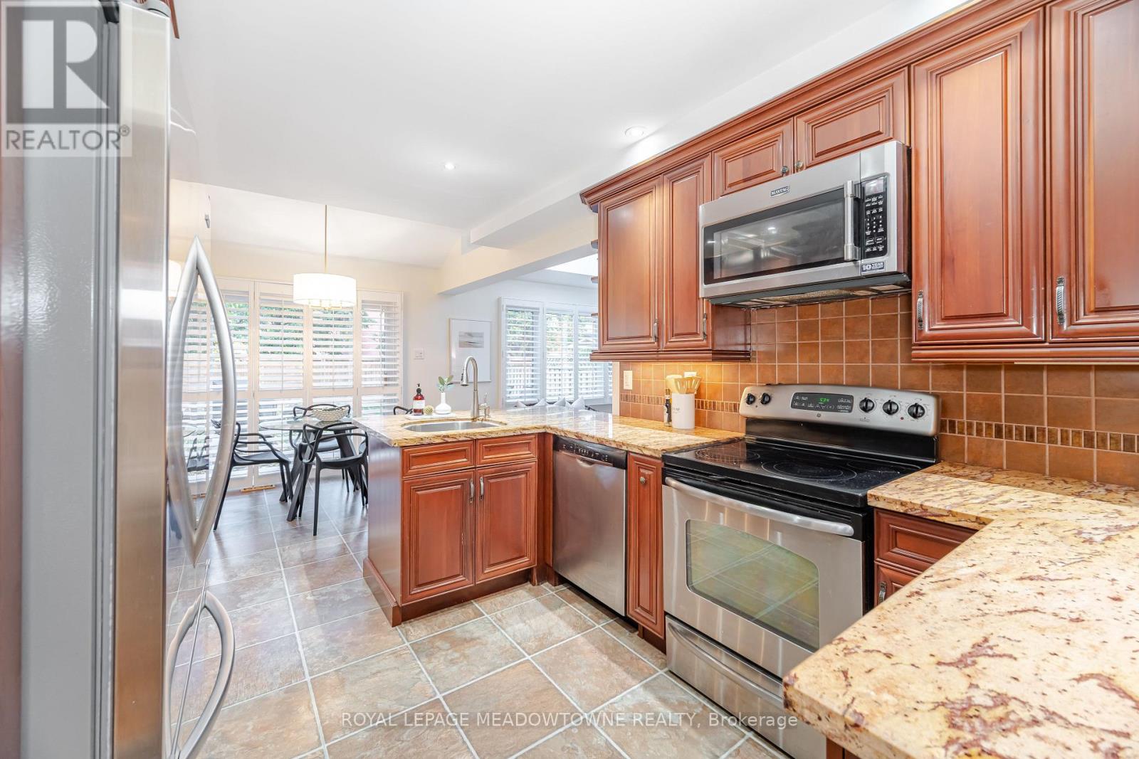 6236 Camgreen Circle, Mississauga, Ontario  L5N 4M5 - Photo 10 - W12705548