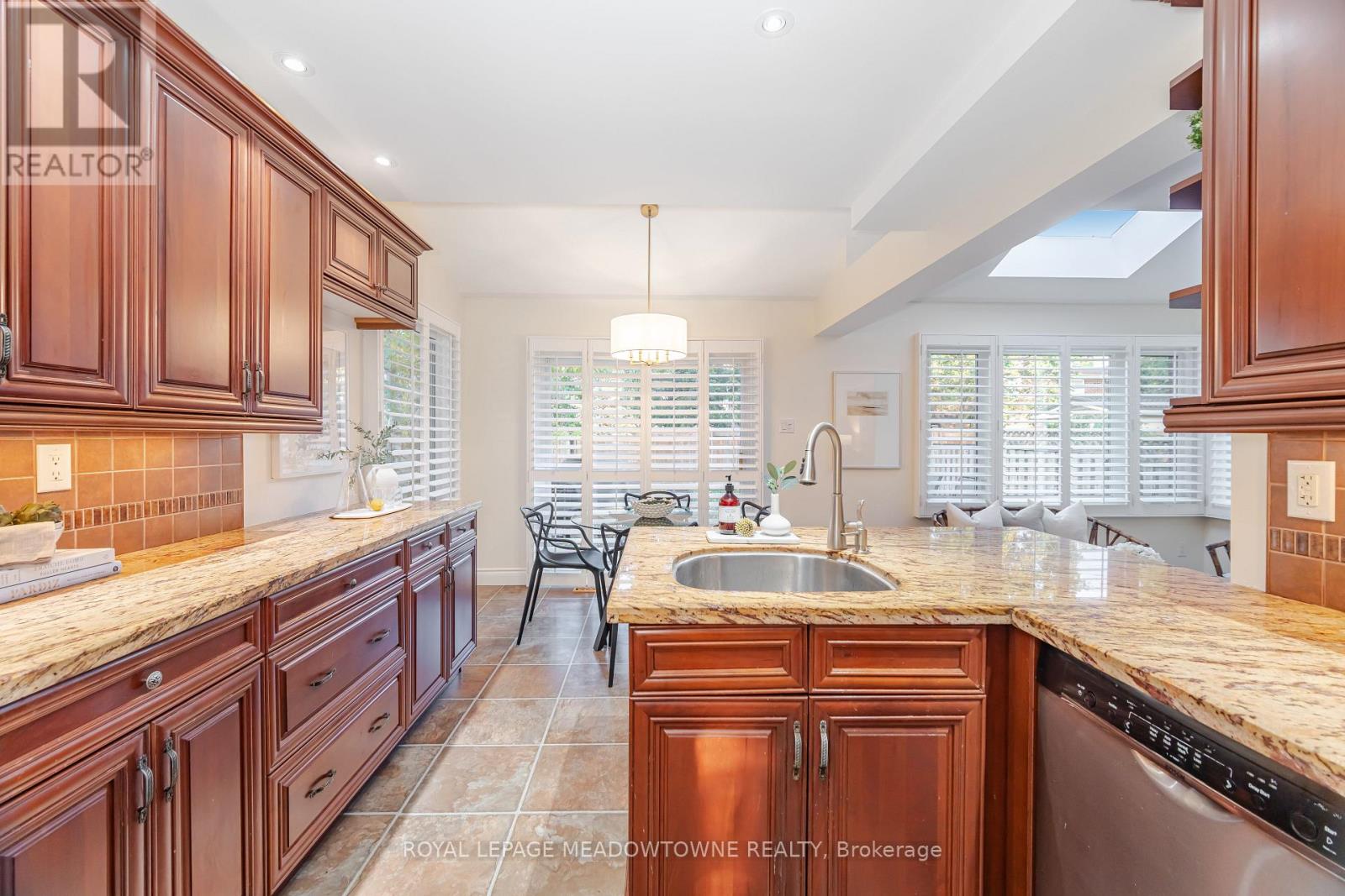 6236 Camgreen Circle, Mississauga, Ontario  L5N 4M5 - Photo 13 - W12705548