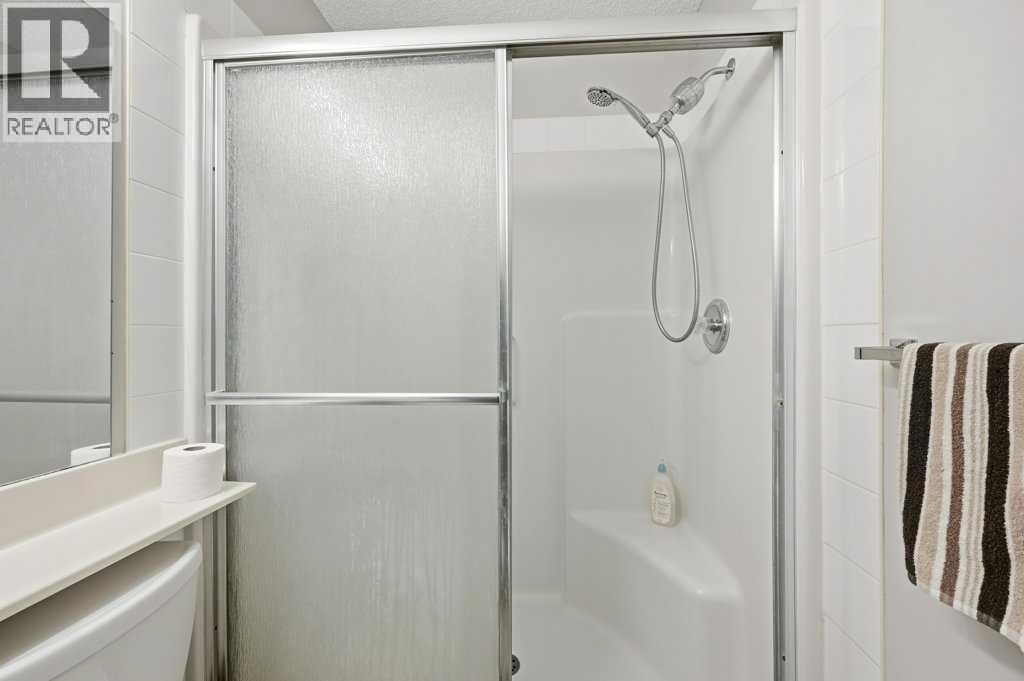 1009 Country Hills Circle Nw, Calgary, Alberta  T3K 4W7 - Photo 19 - A2279886