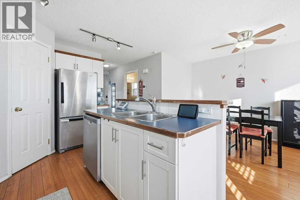 1009 Country Hills Circle Nw, Calgary, Alberta  T3K 4W7 - Photo 13 - A2279886