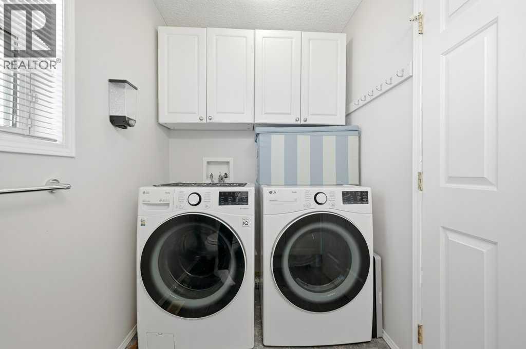 1009 Country Hills Circle Nw, Calgary, Alberta  T3K 4W7 - Photo 9 - A2279886