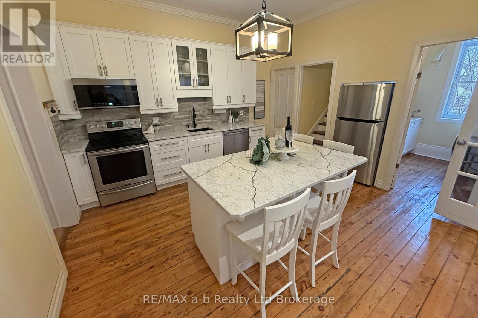 63 Vansittart Avenue, Woodstock, Ontario  N4S 6E3 - Photo 19 - X12705604