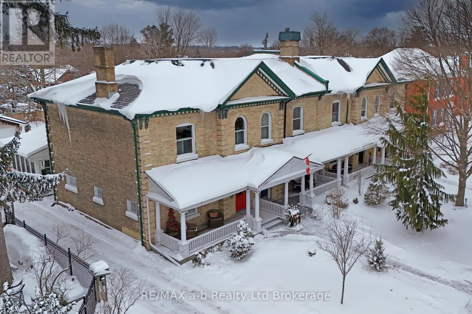 63 Vansittart Avenue, Woodstock, Ontario  N4S 6E3 - Photo 2 - X12705604