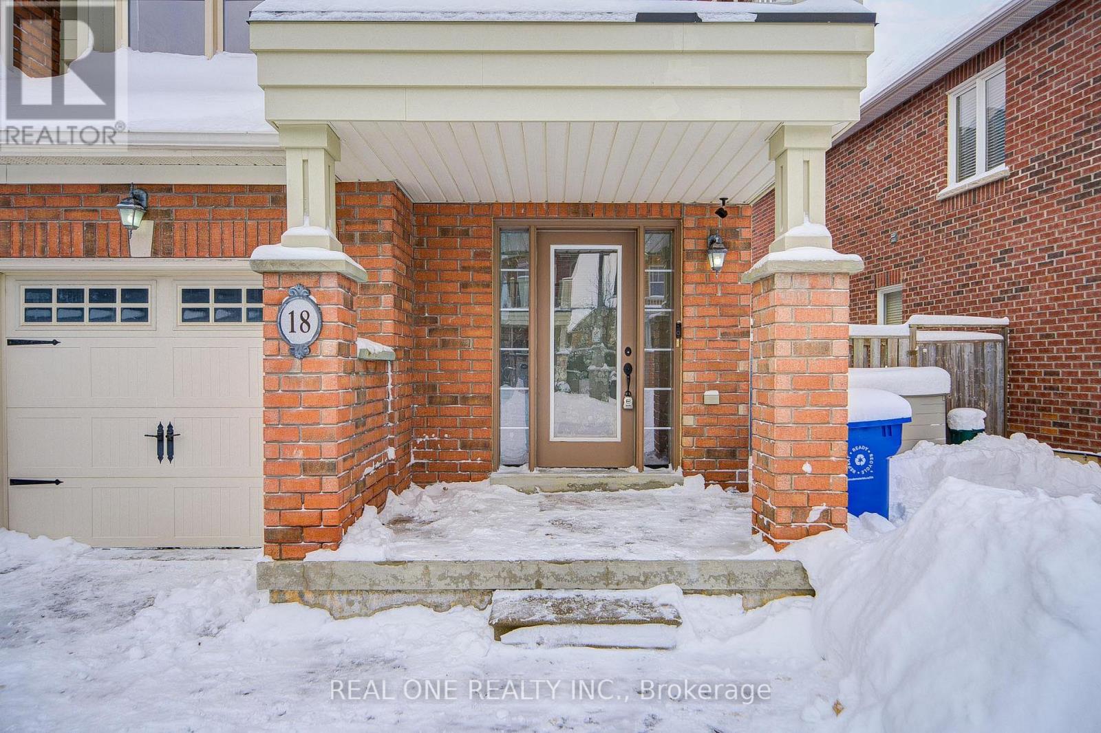 18 Latitude Lane, Whitchurch-Stouffville, Ontario  L4A 0T1 - Photo 3 - N12703288