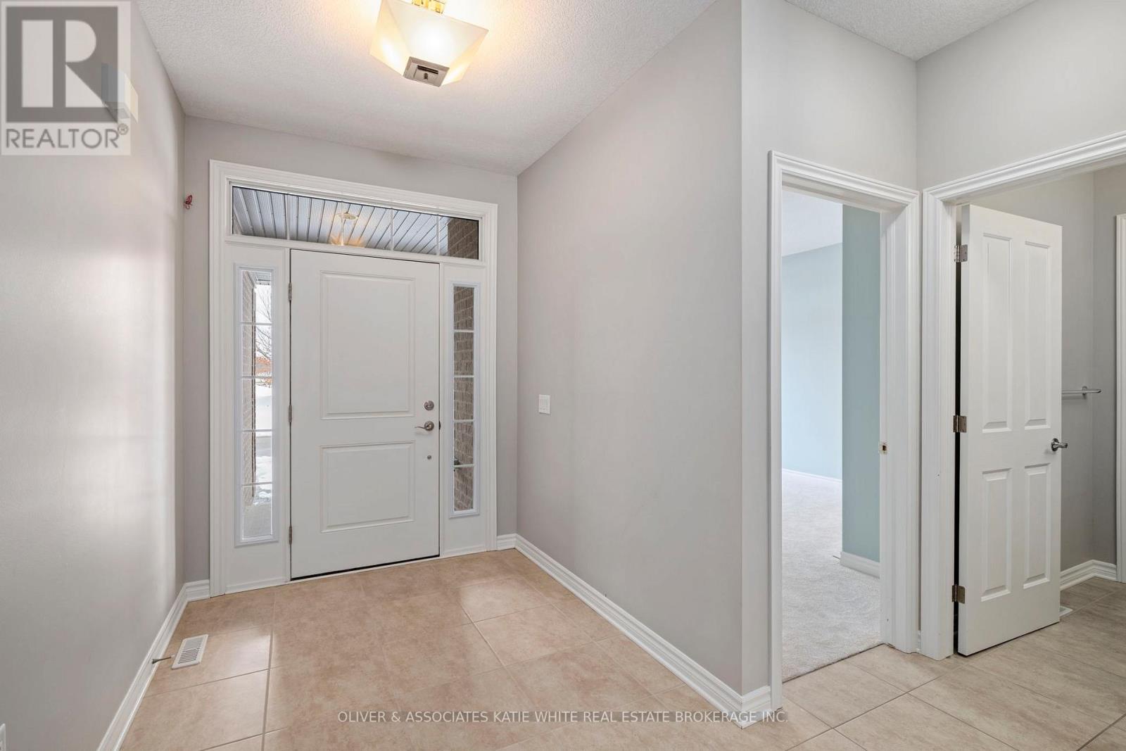 2205 Jack Nash Drive, London South, Ontario  N6K 5R3 - Photo 2 - X12705610