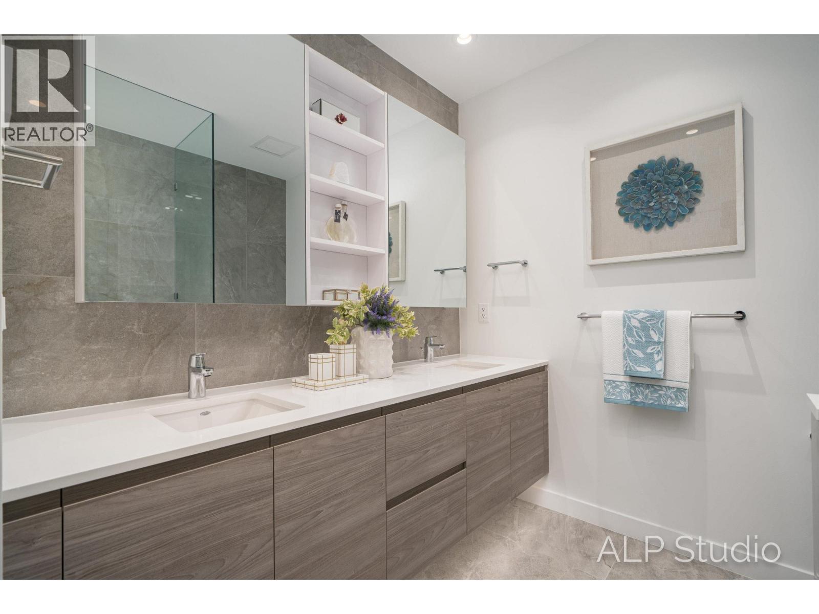 4405 680 Quayside Drive, New Westminster, British Columbia  V3M 0P2 - Photo 17 - R3077066