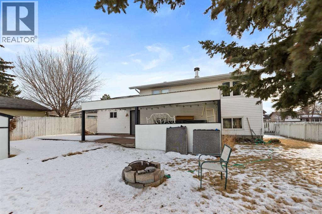 892 Abbotsford Drive Ne, Calgary, Alberta  T2A 6B8 - Photo 4 - A2279402