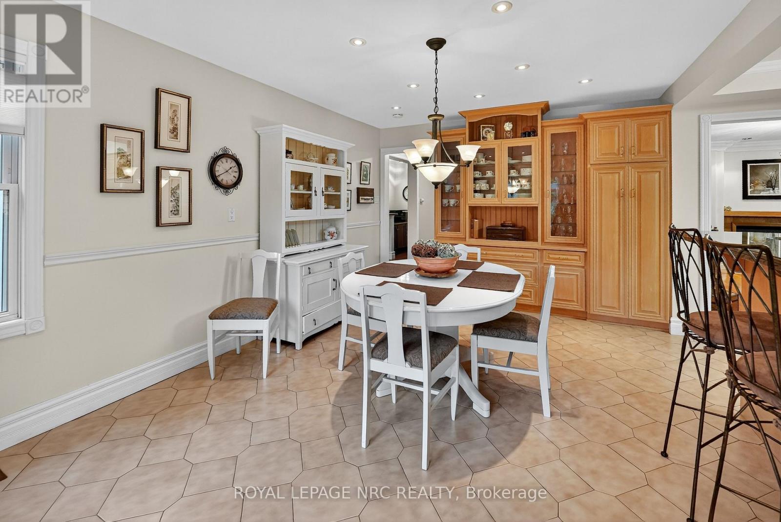 1152 Rushbrooke Drive, Oakville, Ontario  L6M 1K1 - Photo 11 - W12705584