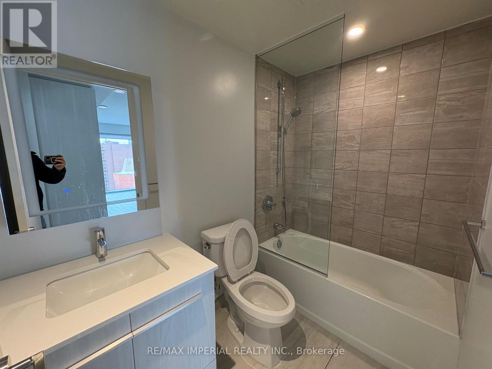 1106 - 8 Cumberland Street, Toronto, Ontario  M4W 1J5 - Photo 11 - C12661476