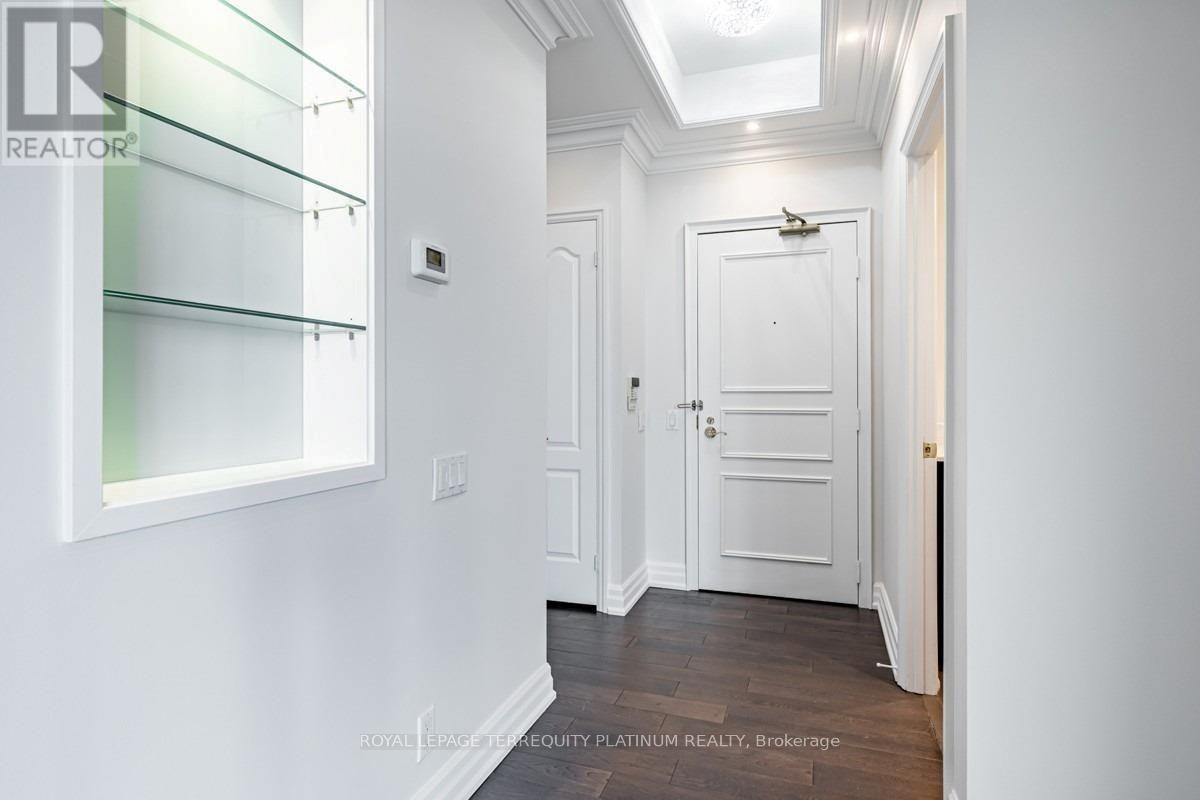 902 - 38 Avenue Road, Toronto, Ontario  M5R 2G2 - Photo 2 - C12705618