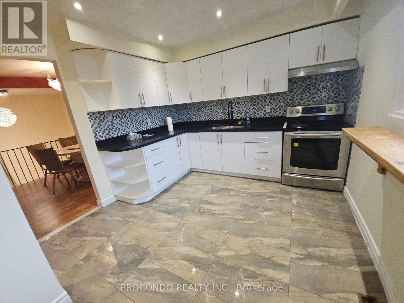 74 Timberbank Boulevard, Toronto, Ontario  M1W 1Z5 - Photo 6 - E12705622