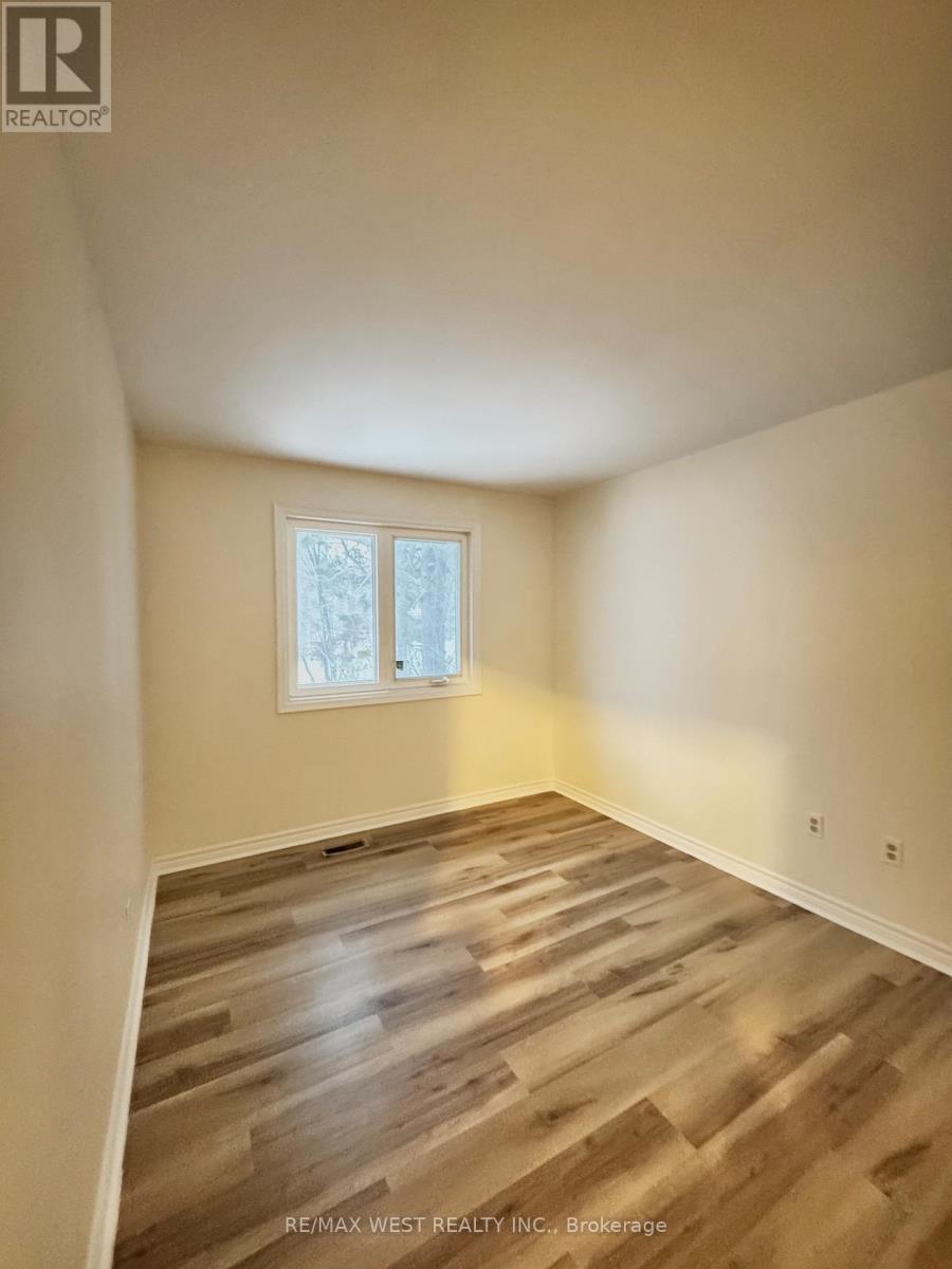 Main Floor - 410 Becker Road N, Richmond Hill, Ontario  L4C 2S4 - Photo 8 - N12705572