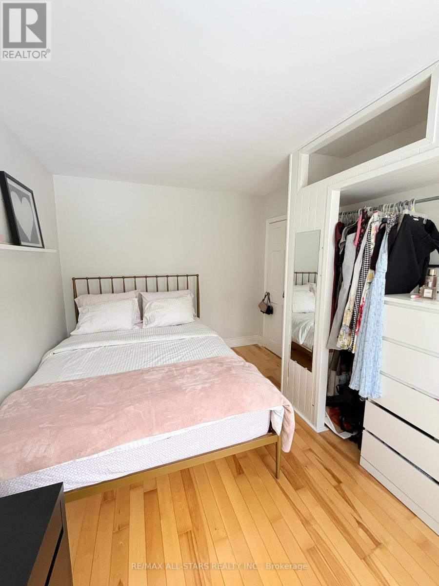 68 Montreal Street, Whitchurch-Stouffville, Ontario  L4A 7W1 - Photo 9 - N12705616