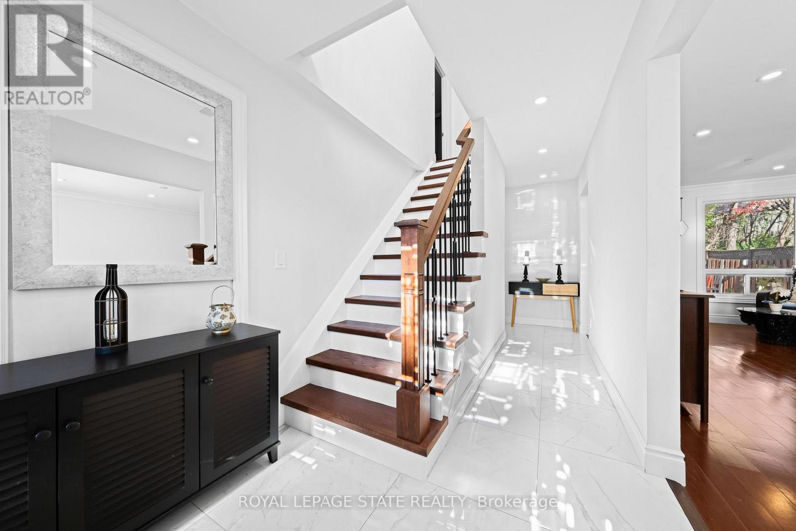 46 Novoco Drive, Hamilton, Ontario  L9C 7E8 - Photo 7 - X12564816