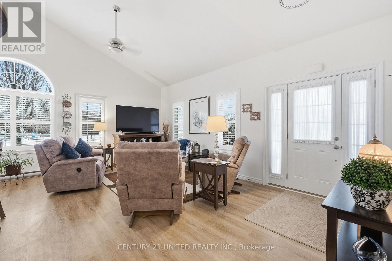 1804 - 300 Croft Street, Port Hope, Ontario  L1A 0E1 - Photo 10 - X12701720