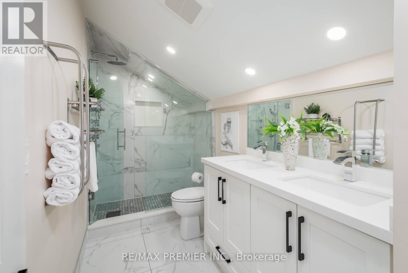 21 Elizabeth Street N, Brampton, Ontario  L6X 1S1 - Photo 27 - W12705582