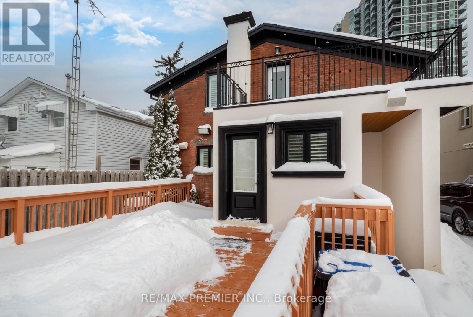 21 Elizabeth Street N, Brampton, Ontario  L6X 1S1 - Photo 39 - W12705582