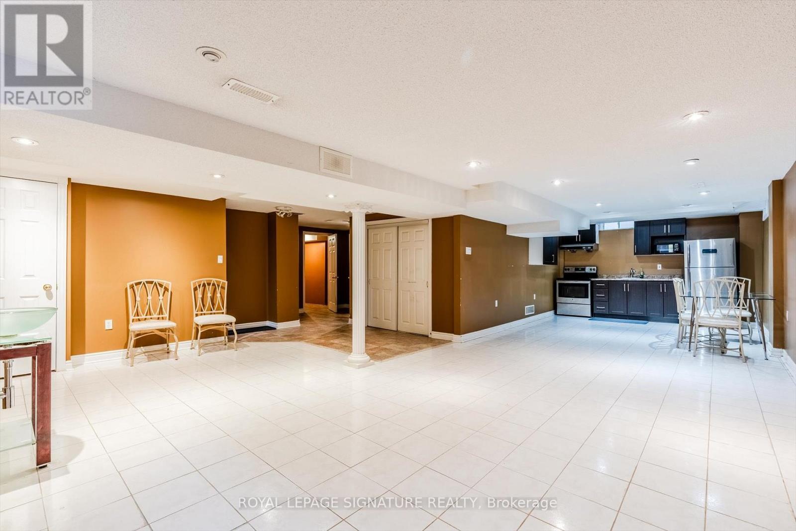 Bsmt - 6382 Donway Drive, Mississauga, Ontario  L5V 1J5 - Photo 4 - W12705586