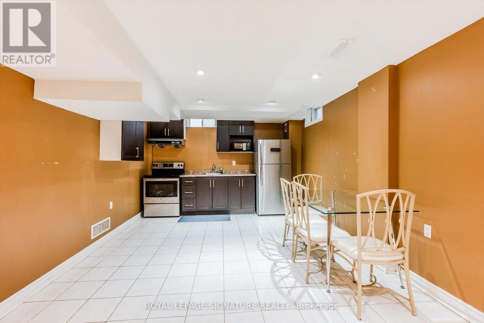 Bsmt - 6382 Donway Drive, Mississauga, Ontario  L5V 1J5 - Photo 6 - W12705586