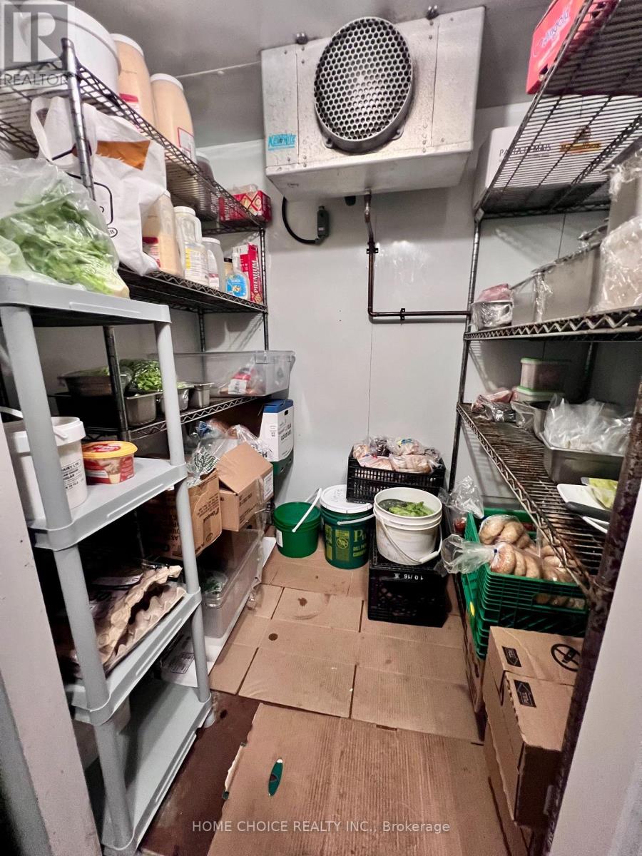 159 Liberty Street, Toronto, Ontario  M6K 3G3 - Photo 13 - W12705614