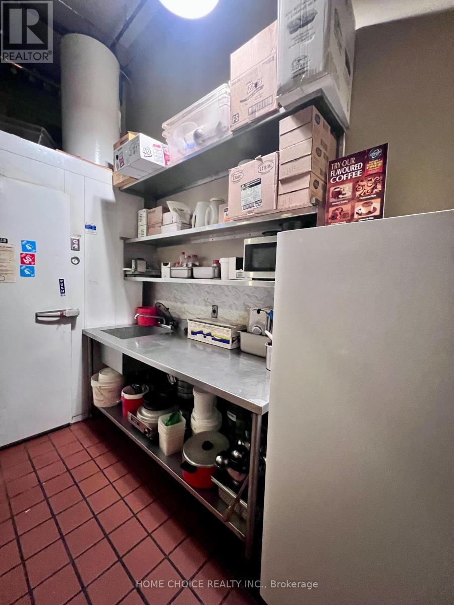 159 Liberty Street, Toronto, Ontario  M6K 3G3 - Photo 14 - W12705614