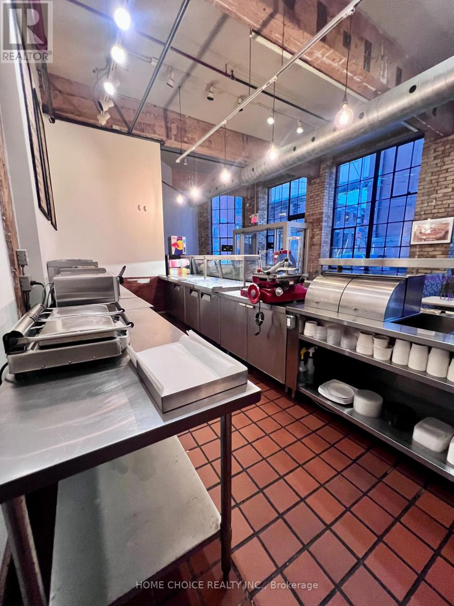 159 Liberty Street, Toronto, Ontario  M6K 3G3 - Photo 6 - W12705614