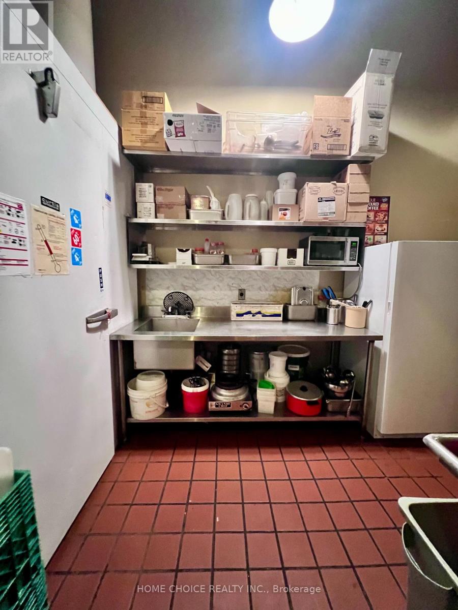 159 Liberty Street, Toronto, Ontario  M6K 3G3 - Photo 9 - W12705614