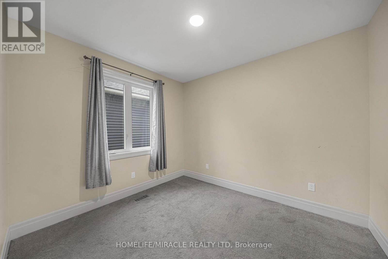 35 Allen Street, Prince Edward County, Ontario  K0K 2T0 - Photo 11 - X12705596