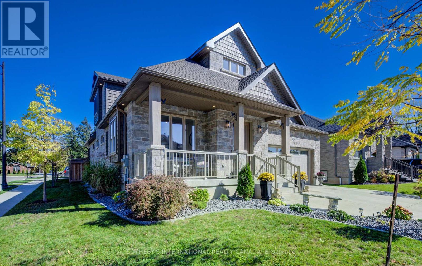 6 Gore Estate Court, North Dumfries, Ontario  N0B 1E0 - Photo 2 - X12705620