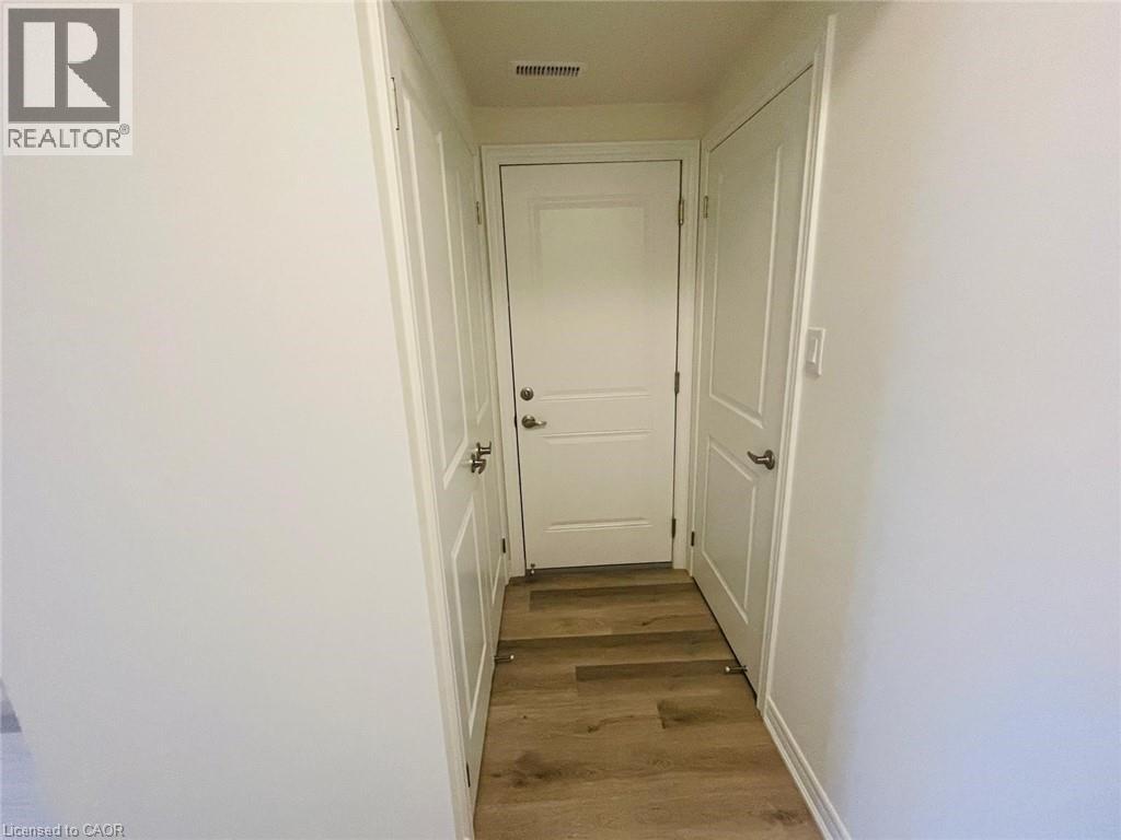 27 Roxanne Drive, Hamilton, Ontario  L8H 1L9 - Photo 9 - 40799078