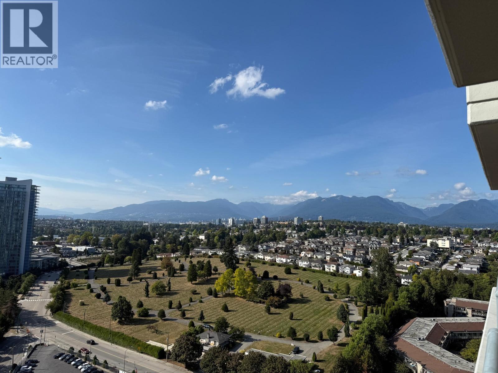 2402 4398 Buchanan Street, Burnaby, British Columbia  V5C 6R7 - Photo 2 - R3078175