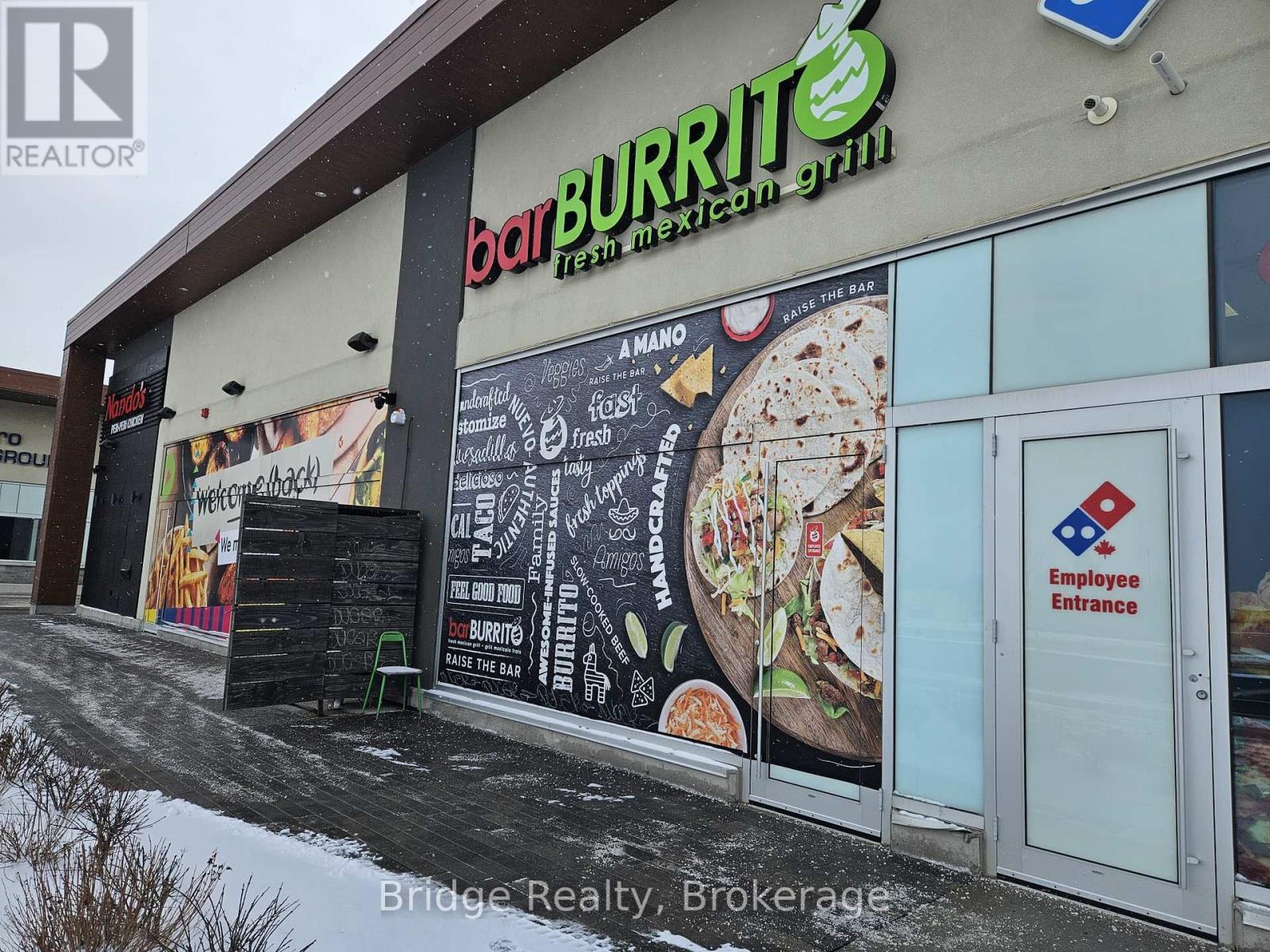 1782 Stone Church Road E, Hamilton, Ontario  L8J 0B4 - Photo 2 - X12705648