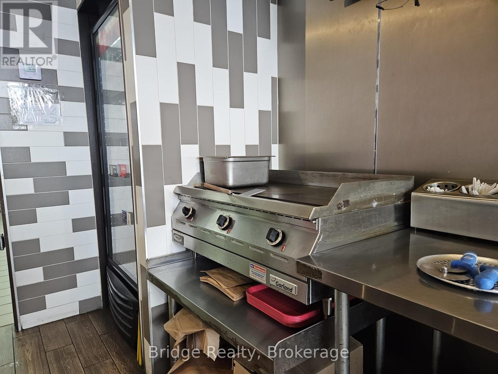 1782 Stone Church Road E, Hamilton, Ontario  L8J 0B4 - Photo 20 - X12705648